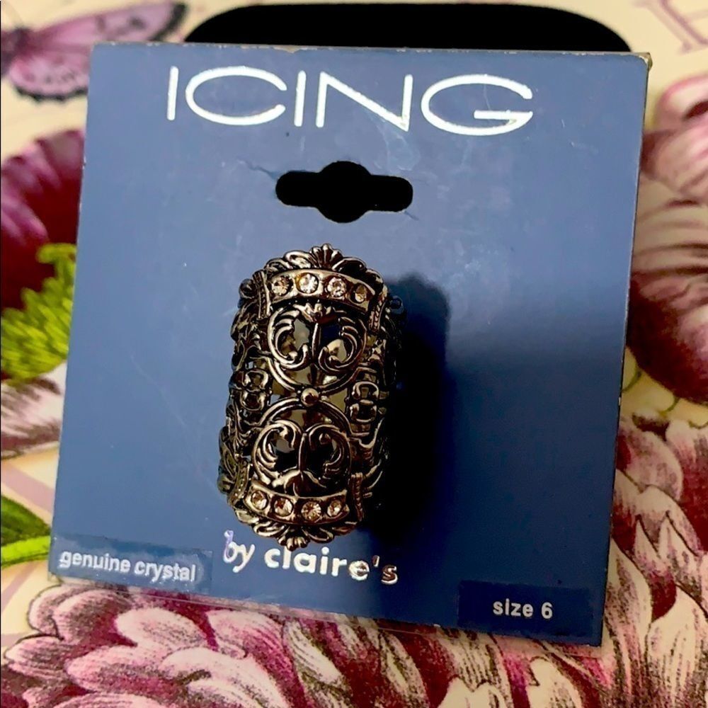 Icing by Claire’s Ring Genuine Crystal size 6